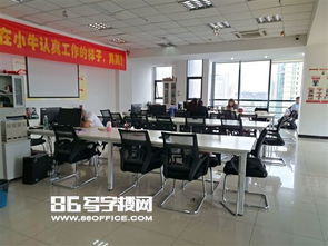 南京常府街地鐵口鳳凰和睿大廈寫(xiě)字樓出租，業(yè)主直租，家具齊全，拎包入駐